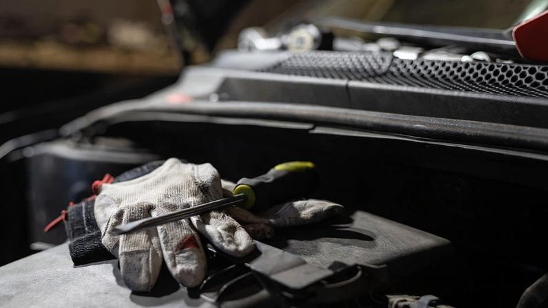 Tome cuidado ao deixar seu carro em uma oficina mecânica