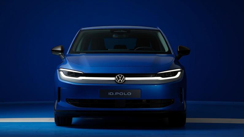 Agora 100% elétrico, novo Polo chega à Europa para encarar hatches chineses