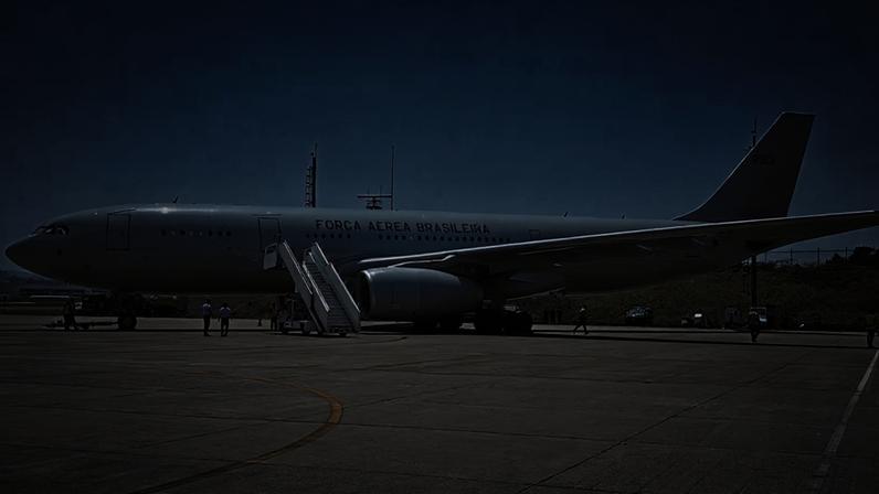 Auditoria constatou que, em mais de 1/4 dos casos, não havia documentação disponível sobre os pedidos de voo; na imagem, avião KC-30, da FAB