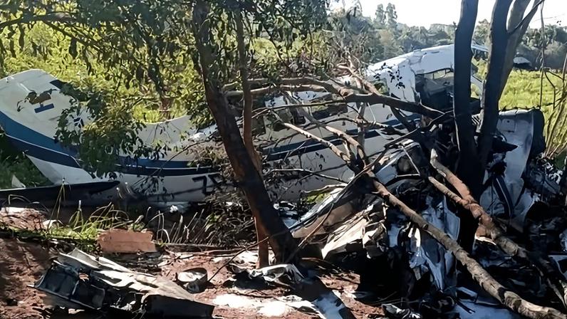 Queda de avião com dinheiro termina em saque no Paraguai | Reprodução/Redes sociais