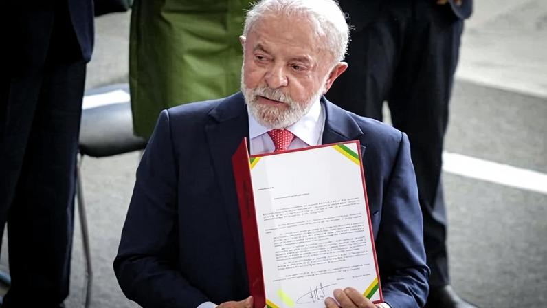 Lula veta PL da Dosimetria, que beneficia Bolsonaro, em evento do 8/1 - Metrópoles
