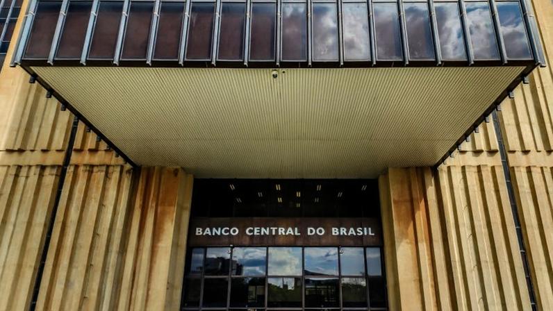 BC liquida a Frente Corretora por violações regulatórias e crise financeira