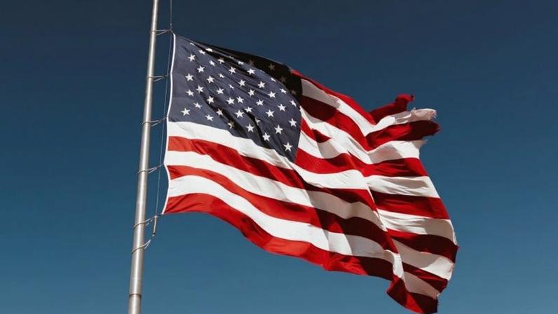 EUA abrem 178 mil vagas em março, acima do esperado