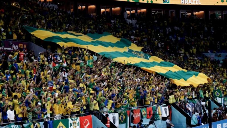 Aposta de torcedores reúne rivais organizados para apoiar a seleção na Copa