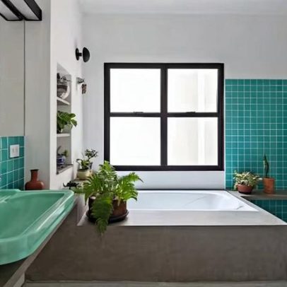 Como decorar banheiros sem box de vidro e evitar que fiquem encharcados
