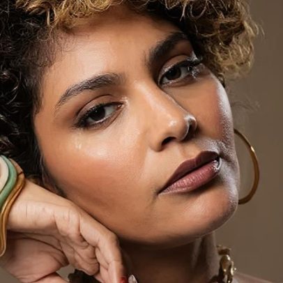 Bárbara Reis comenta diagnóstico de lipedema e o peso do silêncio