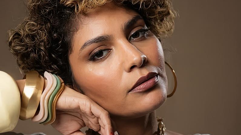 Em abril, a atriz Bárbara Reis compartilhou o diagnóstico de lipedema