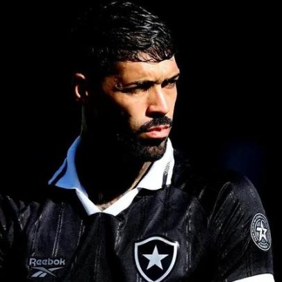 Palmeiras avança para contratação de Alexander Barboza, do Botafogo, com termos