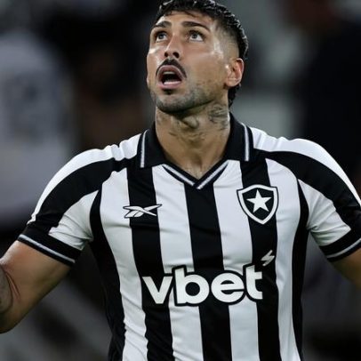 Palmeiras espera nova gestão do Botafogo para assinar com Barboza