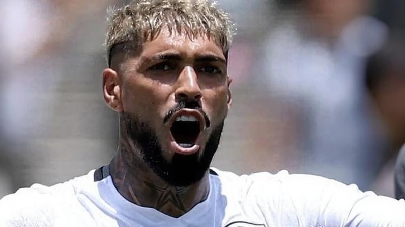 Barboza comemora durante jogo entre Botafogo e Atlético de Madri no Mundial