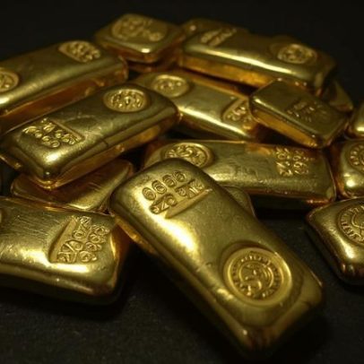 Ouro cai com tensões no Oriente Médio e risco inflacionário