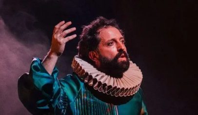 O Céu da Língua, peça de Grégorio Duvivier, tem curta temporada em SP