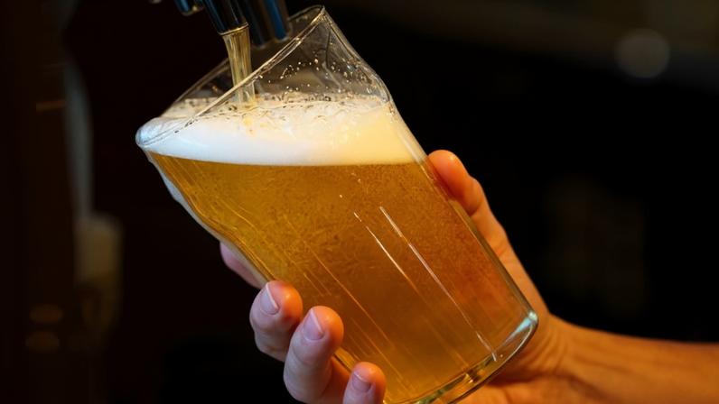 The top 50 breweries in the US have been ranked by the Brewers Association in its annual report based on 2025 production data. db looks into the findings.