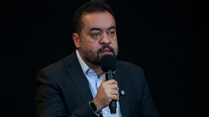 Montagem com fotos coloridas de Benedita da Silva (PT), Cláudio Castro (PL) e Rogéria Bolsonaro (PL) - Metrópoles
