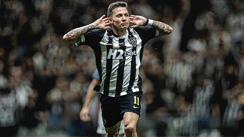 Bernard, do Atlético-MG, provocou a torcida ao comemorar seu gol contra o Jventud (URU) pela Copa Sul-Americana
