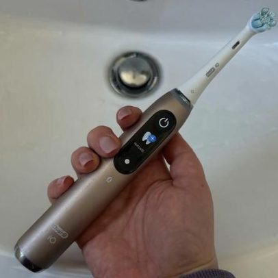 Comparei 7 escovas elétricas Oral-B: quais foram as melhores
