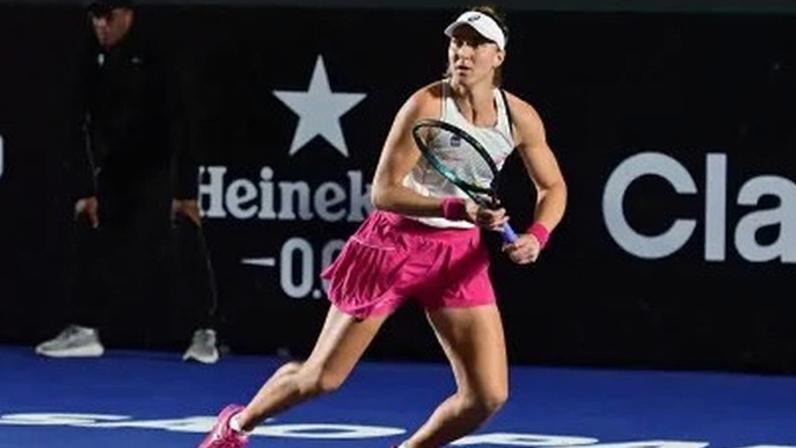 Bia Haddad anuncia novo técnico em busca de retomada da carreira