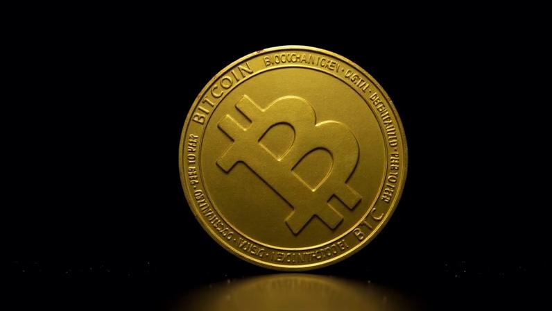Representação do bitcoin — Foto: Kanchanara/Unsplash