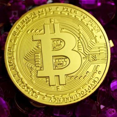 Bitcoin lidera ranking de aplicações pelo segundo mês seguido