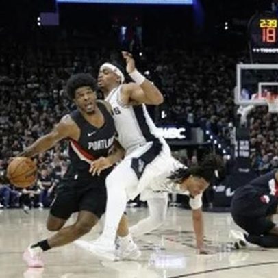 Henderson brilha e Blazers empatam série com Spurs