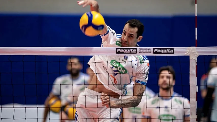 Campinas avança com contratação de Douglas Souza