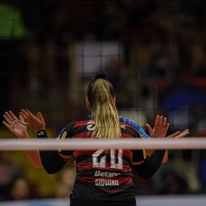 Giovana é alvo de críticas no Flamengo em meio a fase da equipe