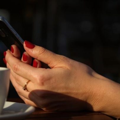 Bancos digitais chegam a 39% dos brasileiros, com protagonismo da Geração Z