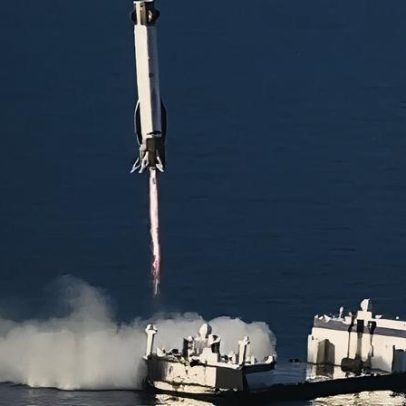 Blue Origin realiza pouso de propulsor reutilizado pela 1ª vez