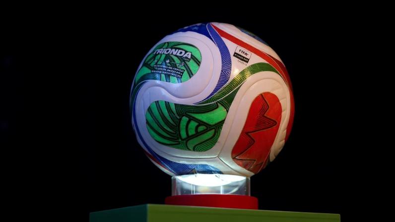 Bola oficial da Copa do Mundo de 2026 na Cidade do México 03/10/2025 REUTERS/Luis Cortes