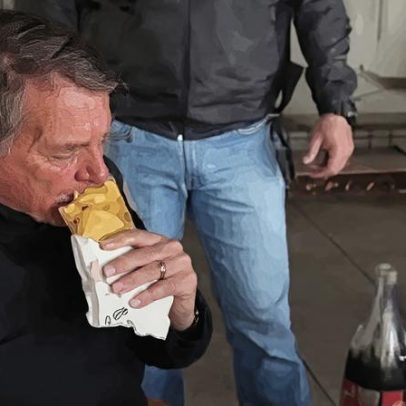 TCU livra Bolsonaro de investigação por gasto de R$ 55 mil em padaria do Rio