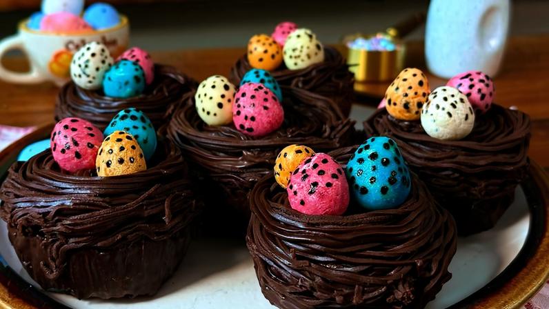 Bombom de Páscoa em formato de ninho é doce que vira decoração — Foto: Larissa Soares