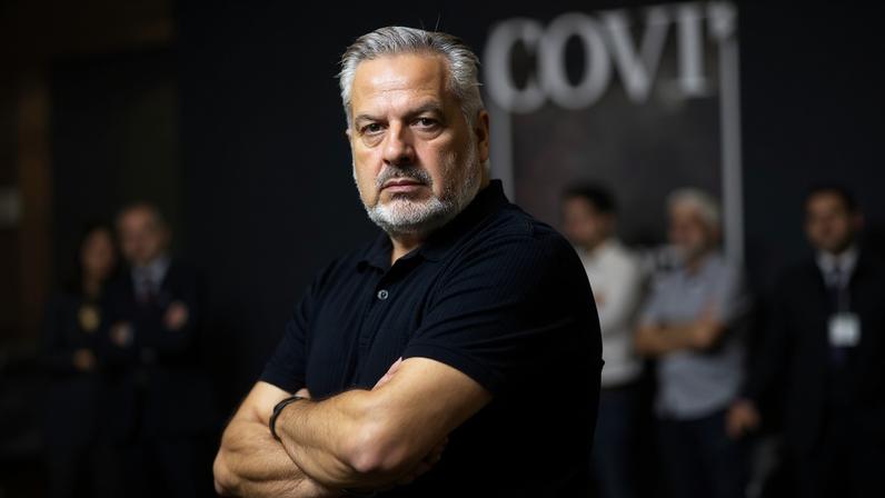 José Boto, diretor de futebol do Flamengo, no Morumbis para duelo com São Paulo — Foto: Marcos Ribolli