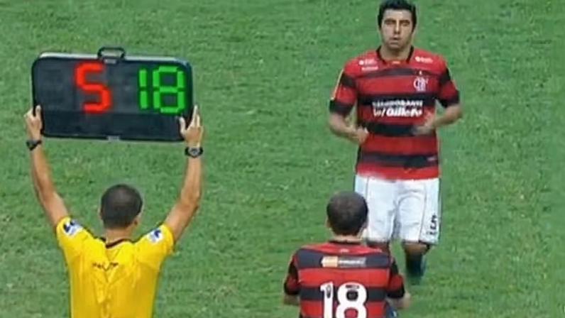 Bottinelli entrou no lugar de Maldonado e decidiu clássico — Foto: Reprodução / SporTV