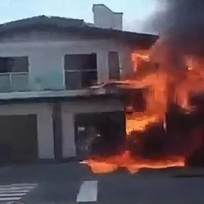 Avião cai sobre restaurante em Capão da Canoa (RS); piloto morre