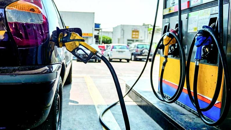 Combustíveis tiveram alta de preço em março