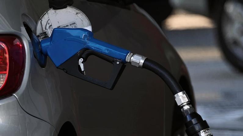 Governo estuda subvenção à gasolina