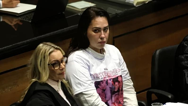 Monique Medeiros da Costa e Silva se entregou à polícia nesta segunda-feira (20)