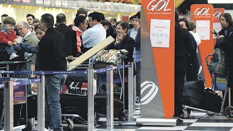 GOL Linhas Aéreas informou que, devido à pane técnica nos sistemas de gerenciamento dos aeroportos, suas operações em Congonhas (CGH), Guarulhos (GRU) e Viracopos (VCP) foram suspensas por cerca de uma hora.