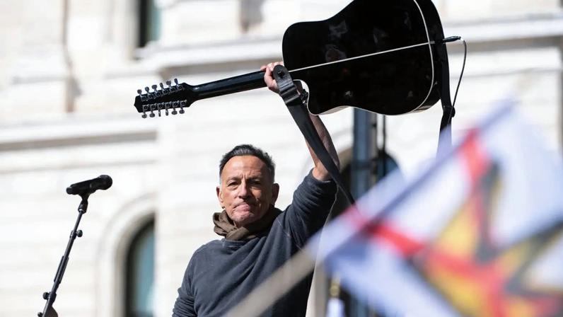 Bruce Springsteen critica Trump na abertura da turnê nos EUA