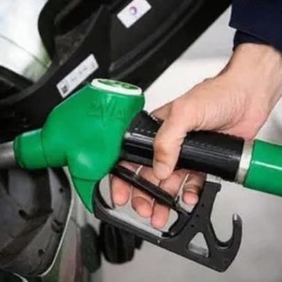 Petróleo cai após Irã afirmar Estreito de Hormuz aberto durante cessar-fogo