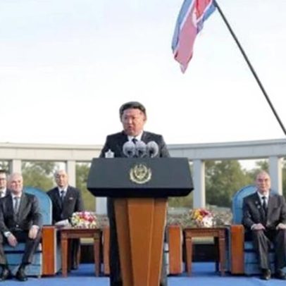 Kim Jong Un elogia tropas que se detonaram para evitar captura pela Ucrânia