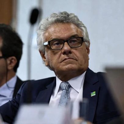 PSOL entra com ação na PGR contra Caiado por venda de mineradora de terras raras