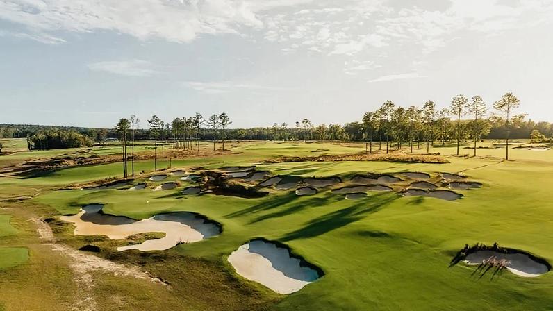Baker Thompson se juntou ao Broomsedge Golf Club como sócio-gerente e CEO, levando sua experiência em mercado imobiliário e desenvolvimento para ajudar o clube da Carolina do Sul a continuar sua expansão