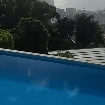 Alvo de operação no RJ estava em casa com piscina