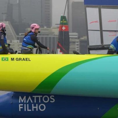 Luciano Huck veleja com equipe brasileira em barco voador do Sail GP