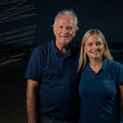 Pai e filha criam empresa que transforma água do mar em água doce no litoral