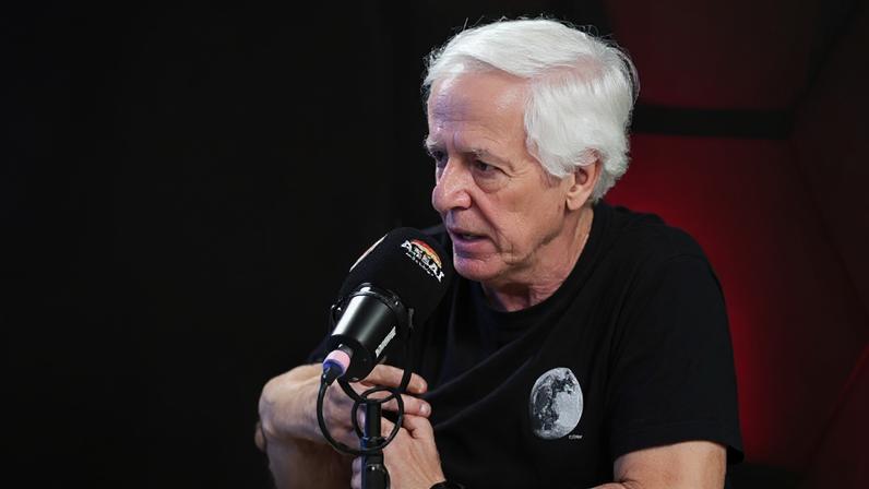 Milton Leite em entrevista para podcast