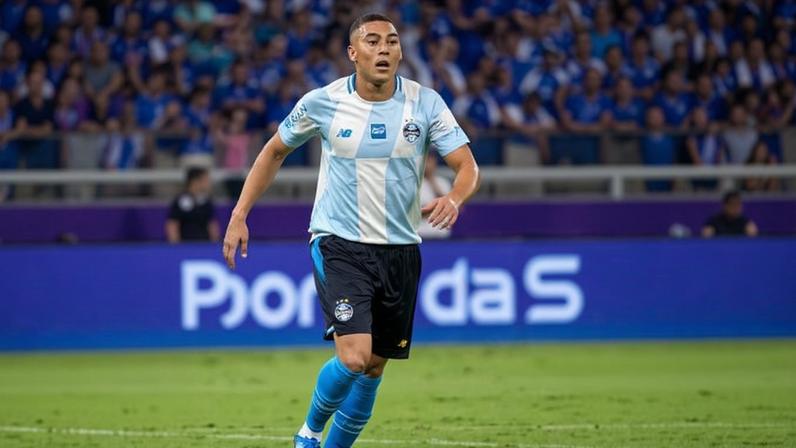 Carlos Vinicius, atacante do Grêmio