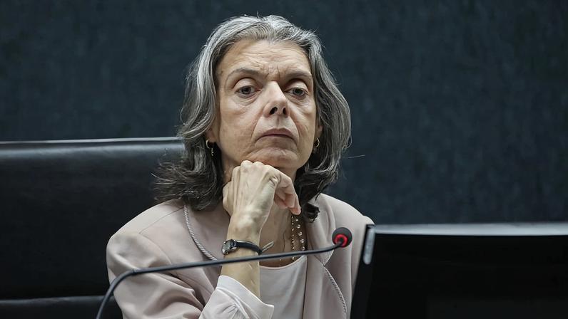 Eleições de 2026 serão comandadas por Kassio Nunes Marques e André Mendonça, ambos indicados do ex-presidente Jair Bolsonaro (PL)