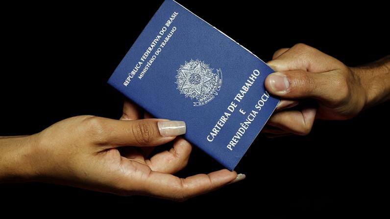 O mercado de trabalho brasileiro segue mostrando sinais de desaceleração